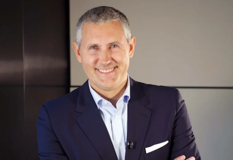 Sun International Hands Shareholders R900m